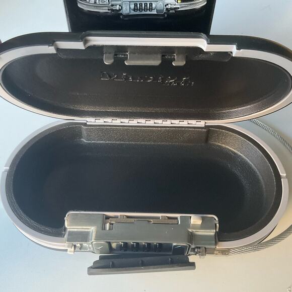 Master Lock Portable Small Lock Box, Personal Travel Safe, 5900D, Black & Silver - Picture 3 of 7